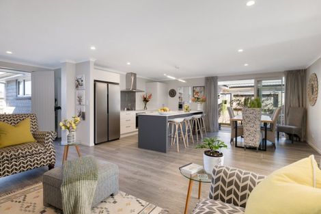 Photo of property in 124 Puhirake Crescent, Pyes Pa, Tauranga, 3112