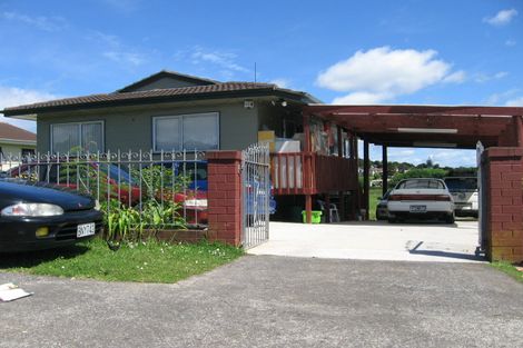 Photo of property in 40 Beaufort Place, Papatoetoe, Auckland, 2025