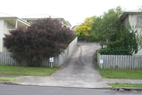 Photo of property in 2/34 Elizabeth Drive, West Harbour, Auckland, 0618