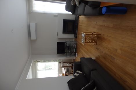 Photo of property in 281 Shakespeare Street, Leamington, Cambridge, 3432