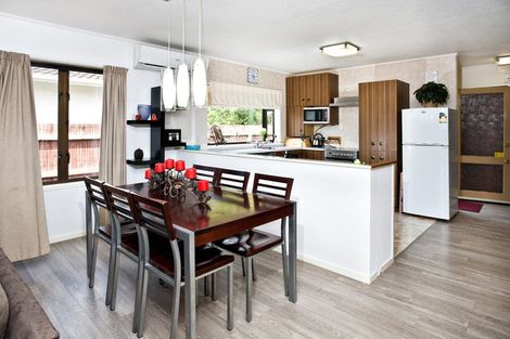 Photo of property in 5 Tadley Court, Goodwood Heights, Auckland, 2105