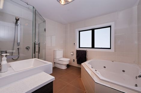 Photo of property in 92 Schnapper Rock Road, Schnapper Rock, Auckland, 0632