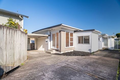 Photo of property in 2/8 James Road, Manurewa, Auckland, 2102
