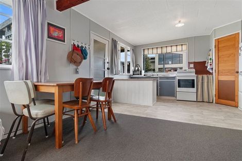 Photo of property in 609b Ocean Road, Whangamata, 3620