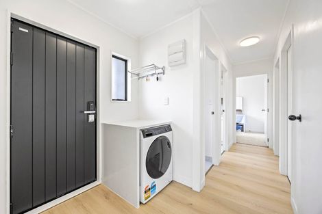 Photo of property in 2/10 Ennis Avenue, Pakuranga Heights, Auckland, 2010