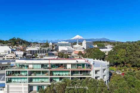 Photo of property in The Reef, 93 Saint Aubyn Street, New Plymouth, 4310