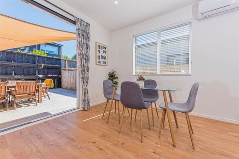 Photo of property in 5 Ropere Street, Kumeu, 0810