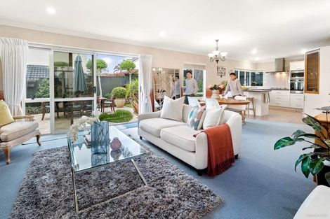 Photo of property in 12 Brooke Ridge Rise, East Tamaki Heights, Auckland, 2016