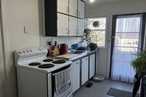 Photo of property in 47a Matai Road, Stanmore Bay, Whangaparaoa, 0932