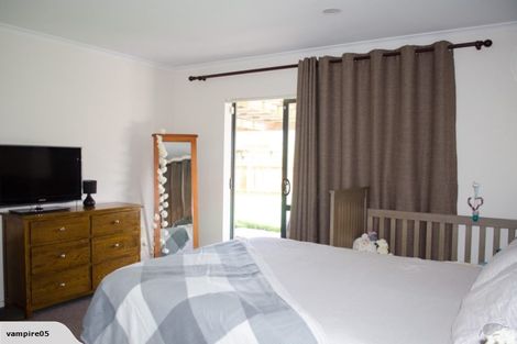 Photo of property in 8 Sid Place, Mangere, Auckland, 2022