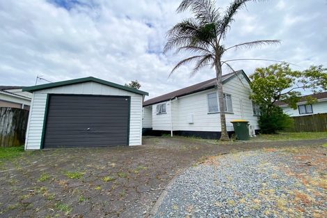 Photo of property in 129 Aviemore Drive, Highland Park, Auckland, 2010