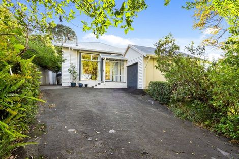 Photo of property in 1 Lucy Road, Bluff Hill, Napier, 4110