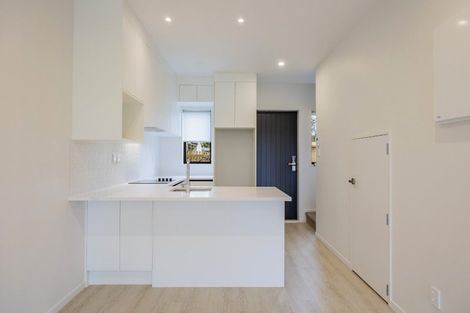 Photo of property in 7/35 Young Crescent, Drury, 2113