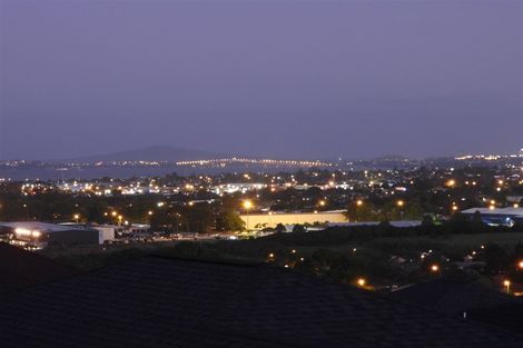 Photo of property in 218 Metcalfe Road, Ranui, Auckland, 0612