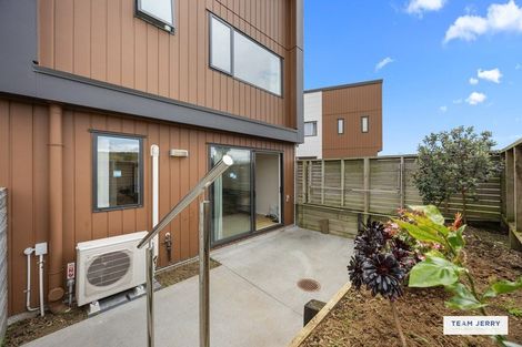 Photo of property in 27 Sun Orchid Avenue, Wiri, Auckland, 2104