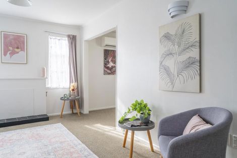 Photo of property in 22 Findlay Street, Tawa, Wellington, 5028