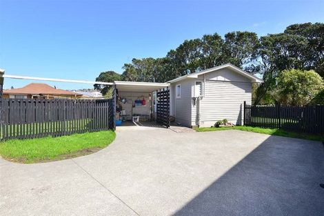 Photo of property in 3/17 West Hoe Road, Orewa, 0931