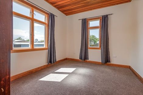 Photo of property in 16 Tokomaru Road, Tokomaru, Palmerston North, 4474