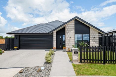 Photo of property in 32 Oralee Terrace, Peacocke, Hamilton, 3206