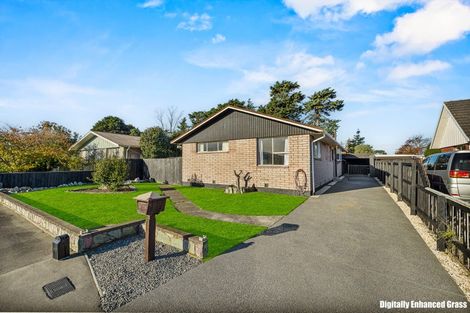 Photo of property in 12 Waratah Street, Avondale, Christchurch, 8061