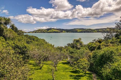 Photo of property in 215k Awaawaroa Bay, Waiheke Island, 1971