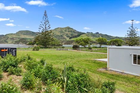 Photo of property in 35 Te Mahoe Road, Mokau, 4376