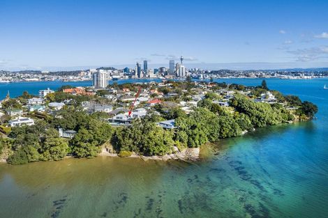 Photo of property in 10a First Avenue, Stanley Point, Auckland, 0624