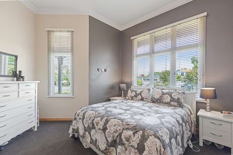 Photo of property in 8 Saint Leonard Street, Saint Johns Hill, Whanganui, 4501