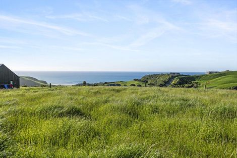 Photo of property in Tapuae, 11 Washer Road, Omata, New Plymouth, 4374