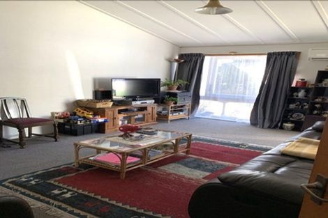 Photo of property in 2/12 Mcfaddens Road, St Albans, Christchurch, 8052