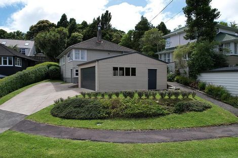 Photo of property in 6 Camden Street, Vogeltown, New Plymouth, 4310