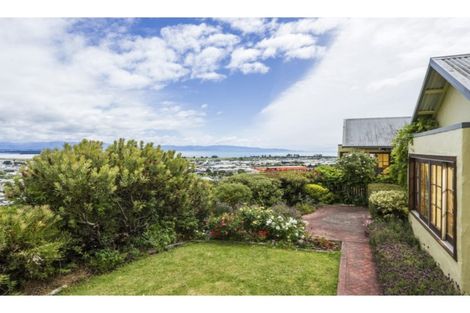 Photo of property in 33 Coster Street, Enner Glynn, Nelson, 7011