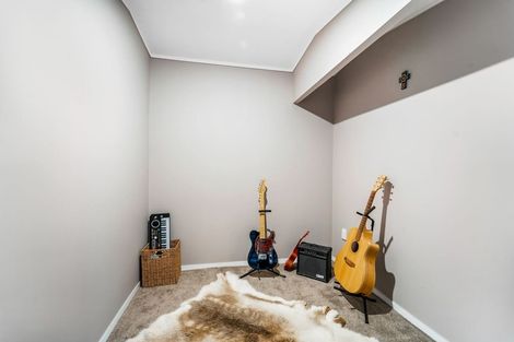 Photo of property in 554 Swanson Road, Ranui, Auckland, 0612