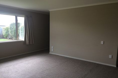 Photo of property in 41 Factory Road, Belfast, Christchurch, 8051