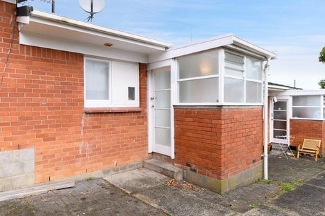 Photo of property in 7/12 Raines Avenue, Forrest Hill, Auckland, 0620