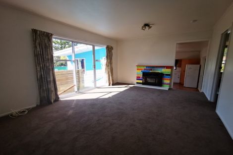 Photo of property in 25 Lendic Avenue, Henderson, Auckland, 0612
