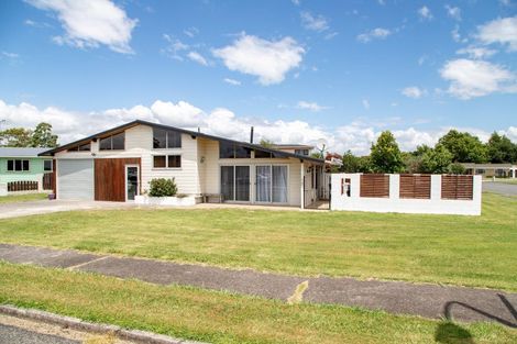 Photo of property in 43 Mahana Road, Ngatea, 3503