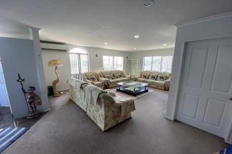 Photo of property in 9 Maxwell Avenue, Papatoetoe, Auckland, 2025