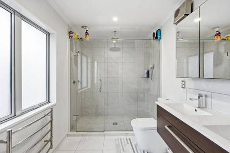 Photo of property in 345 Estuary Road, South New Brighton, Christchurch, 8062