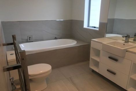 Photo of property in 55 Mackay Drive, Greenhithe, Auckland, 0632