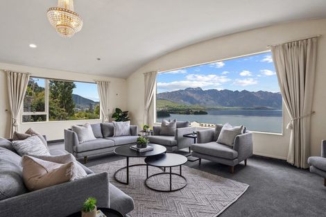 Photo of property in 3a Strawberry Lane, Fernhill, Queenstown, 9300
