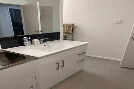 Photo of property in 44 Melrose Road, Island Bay, Wellington, 6023