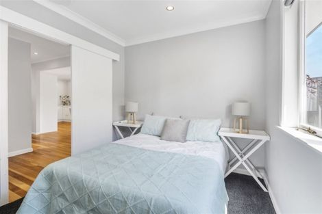 Photo of property in 968 East Coast Road, Northcross, Auckland, 0632