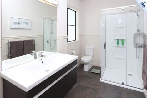 Photo of property in 1a Burford Place, Mellons Bay, Auckland, 2014