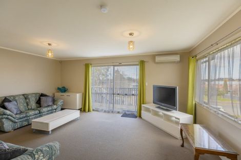 Photo of property in 52 Waverley Street, Waipawa, 4210