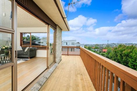Photo of property in 7 Lynden Avenue, Hillcrest, Auckland, 0627