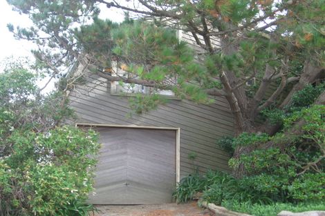 Photo of property in 21 Rangitane Street, Maupuia, Wellington, 6022