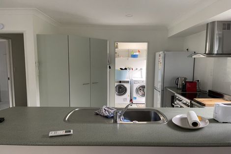 Photo of property in 25 Shelly Beach Parade, Cockle Bay, Auckland, 2014