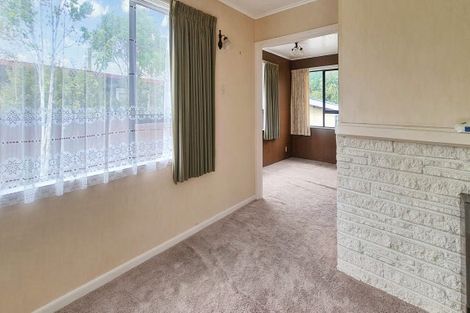 Photo of property in 2 Oaklea Avenue, Marton, 4710