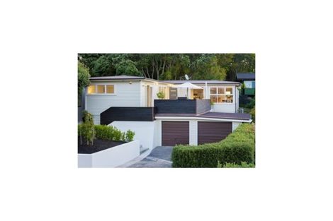 Photo of property in 8 Taumata Road, Castor Bay, Auckland, 0620